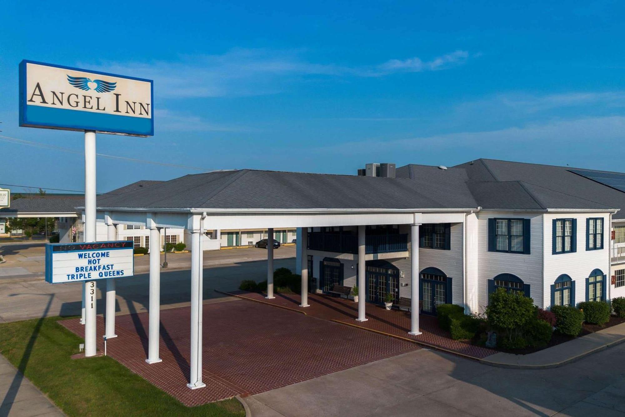 Angel Inn Near Imax, A Travelodge By Wyndham Брэнсон Экстерьер фото